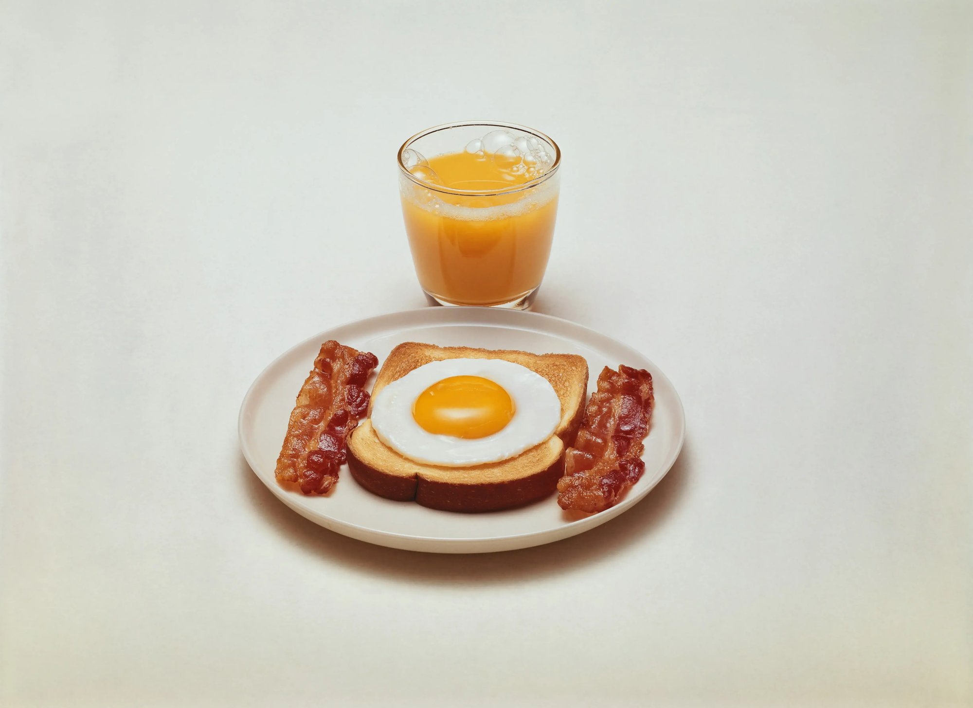2026_STOCKPHOTO_breakfast-meal-minimalist_getty-images-YrL45l9nfzw-unsplash