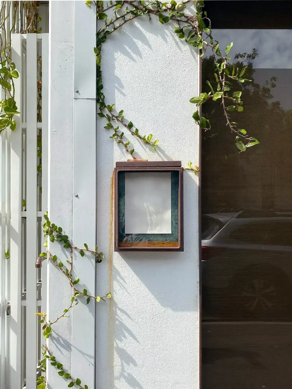 2026_STOCKPHOTO_abandoned-menu_jannet-serhan-5fPV_YOtcYI-unsplash-1